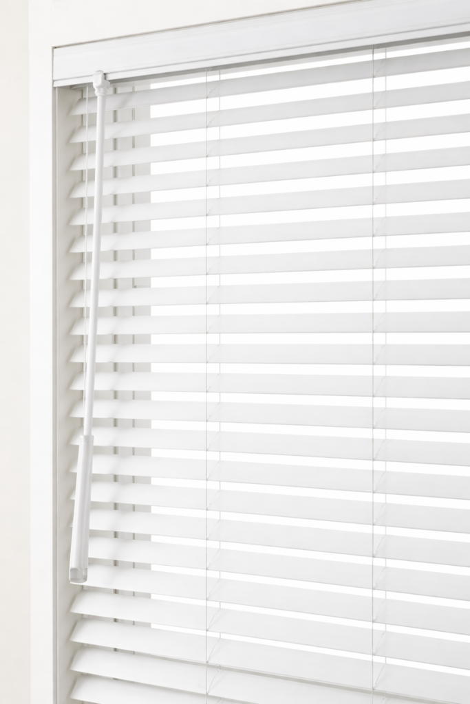 Cordless-Faux-wood-child-safe