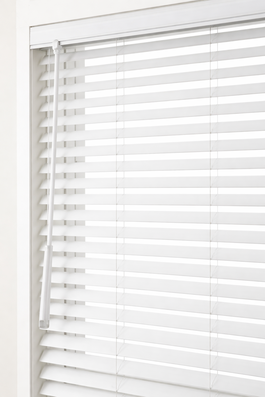 Cordless-Faux-wood-child-safe